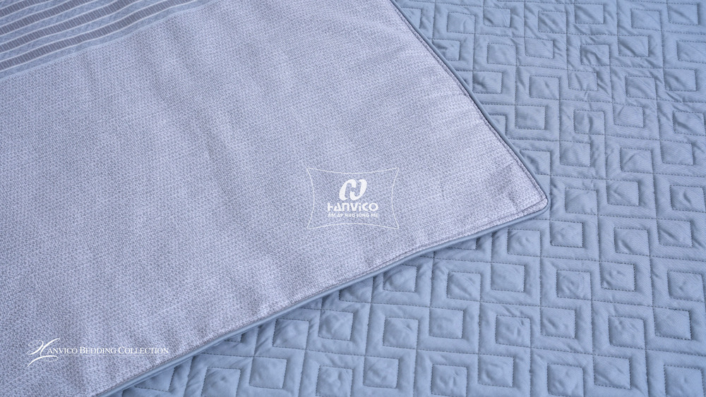 ImgHunt_Com_20251220_dls228-04